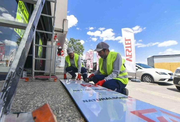 Ulus Tarihi Kent Merkezinde "Anafartalar Caddesi Sokak Sağlıklaştırma ve Kentsel Tasarım" projesi devam ediyor
