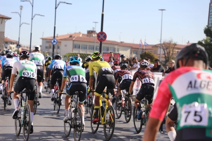 Uluslararası bisiklet turu ’Tour Of Yiğido’nun Sivas Altınkale etabı tamamlandı
