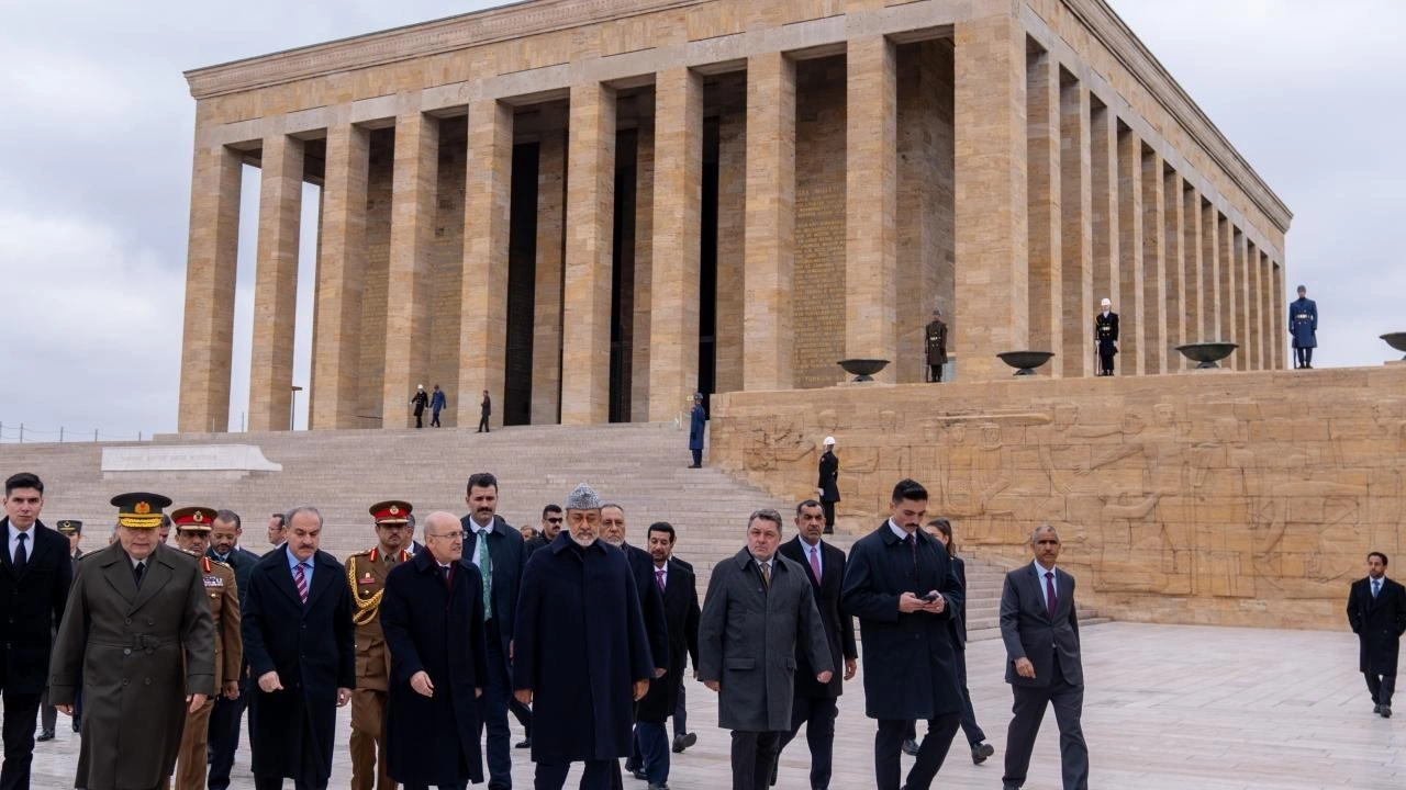 Umman Sultanı, Anıtkabir'i ziyaret etti