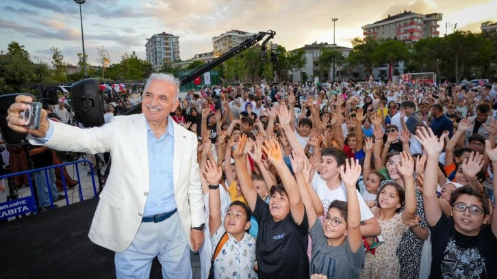 Ümraniye'de Kur'an'a gönül veren iki bin çocuk Başkan Yıldırım'dan sertifikasını