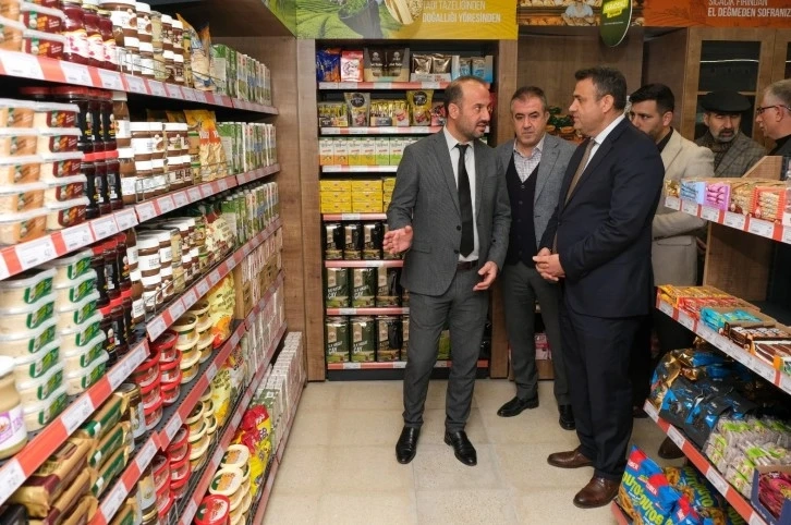 Üniversite'de Tarım Kredi Kooperatif Marketi Açıldı