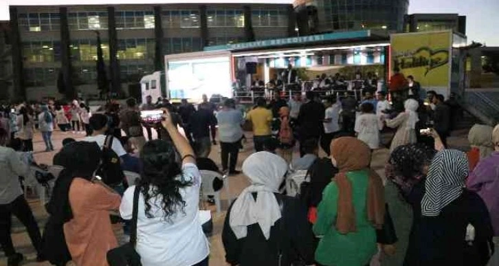 Üniversite öğrencilerinden Haliliye standına yoğun ilgi