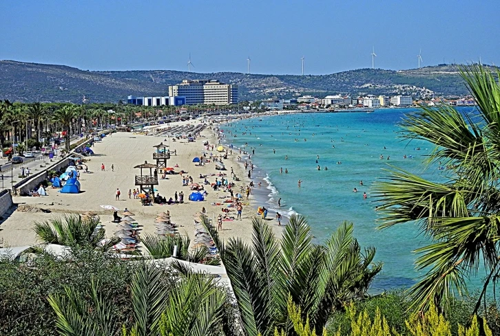 Ünlü tatil merkezi Çeşme’ye bayramda 1 milyonu aşkın kişi bekleniyor
