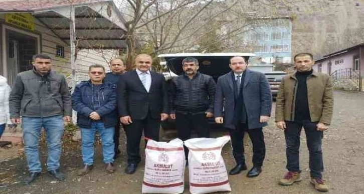 Üreticilere hibe destekli kuru fasulye tohumu dağıtıldı