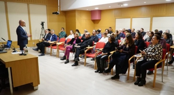 ‘Üretken Yapay Zekâ Çağında Eğitimi Yeniden Düşünmek’ semineri gerçekleştirildi
