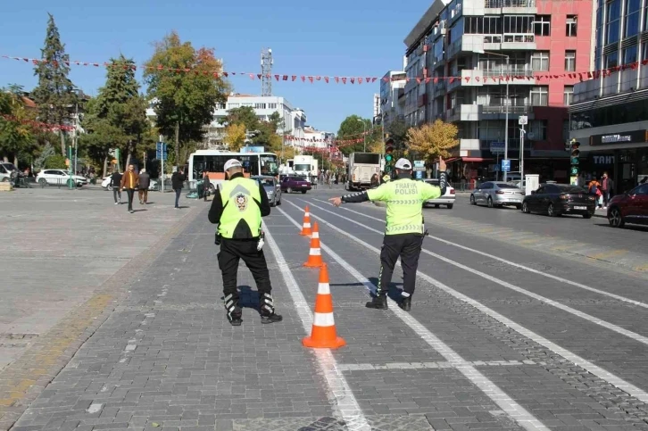 Uşak’ta 913 sürücüye para cezası kesildi
