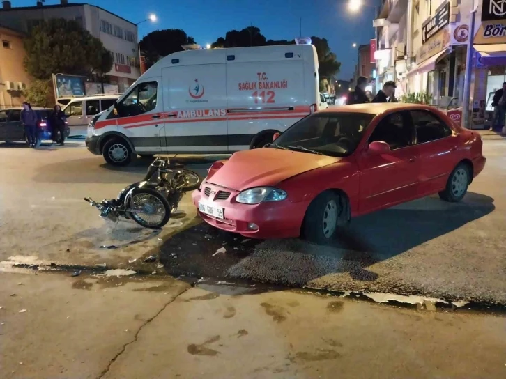 Uşak’ta otomobil ile motosiklet çarpıştı: 1 Yaralı
