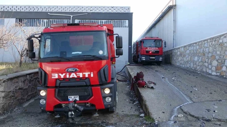 Uşak’ta tekstil fabrikasında çıkan yangın söndürüldü
