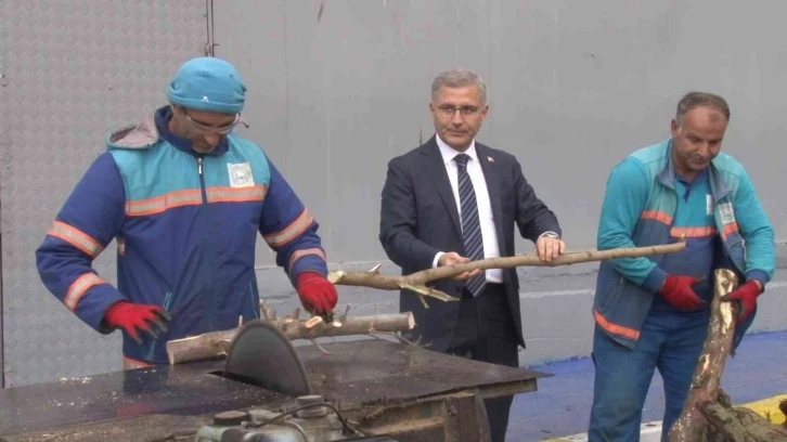 Üsküdar’da atık mobilyalardan 2 bin 500 ailenin kışlık yakacak ihtiyacı karşılanıyor
