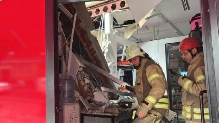 Üsküdar'da sanal market olarak kullanılan binanın 2. kat zemini çöktü; 1 yaralı