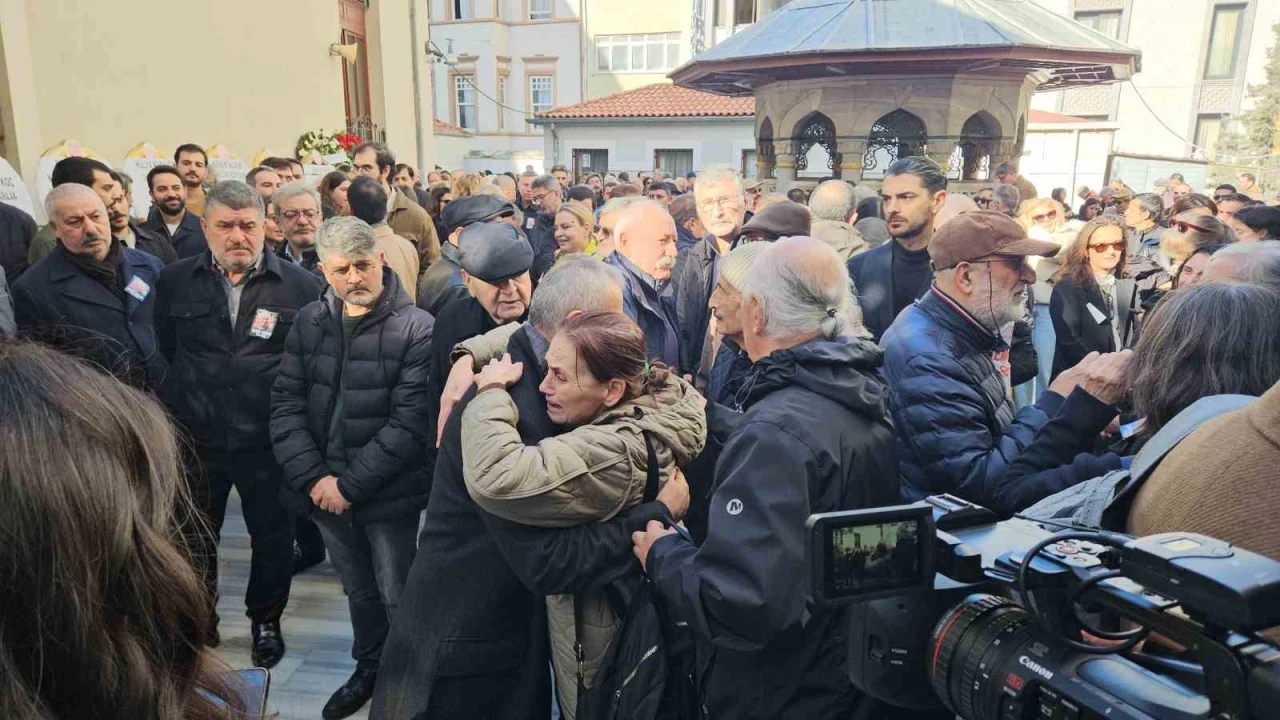 Usta Yönetmen Şerif Gören son yolculuğuna uğurlandı
