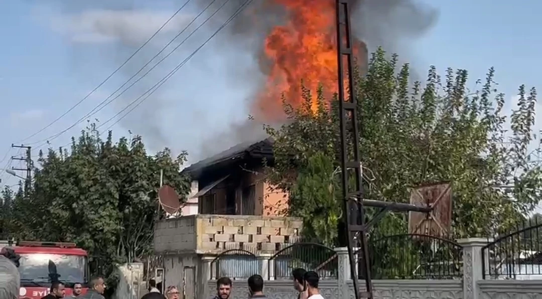 Uyuşturucu bağımlısı genç evini yaktı
