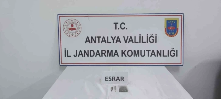 Uyuşturucu sakız kutusundan çıktı
