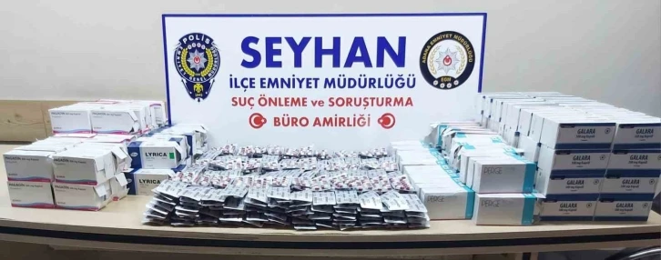 Uyuşturucu satıcısının evine baskın: 20 bin 636 hap ele geçirildi
