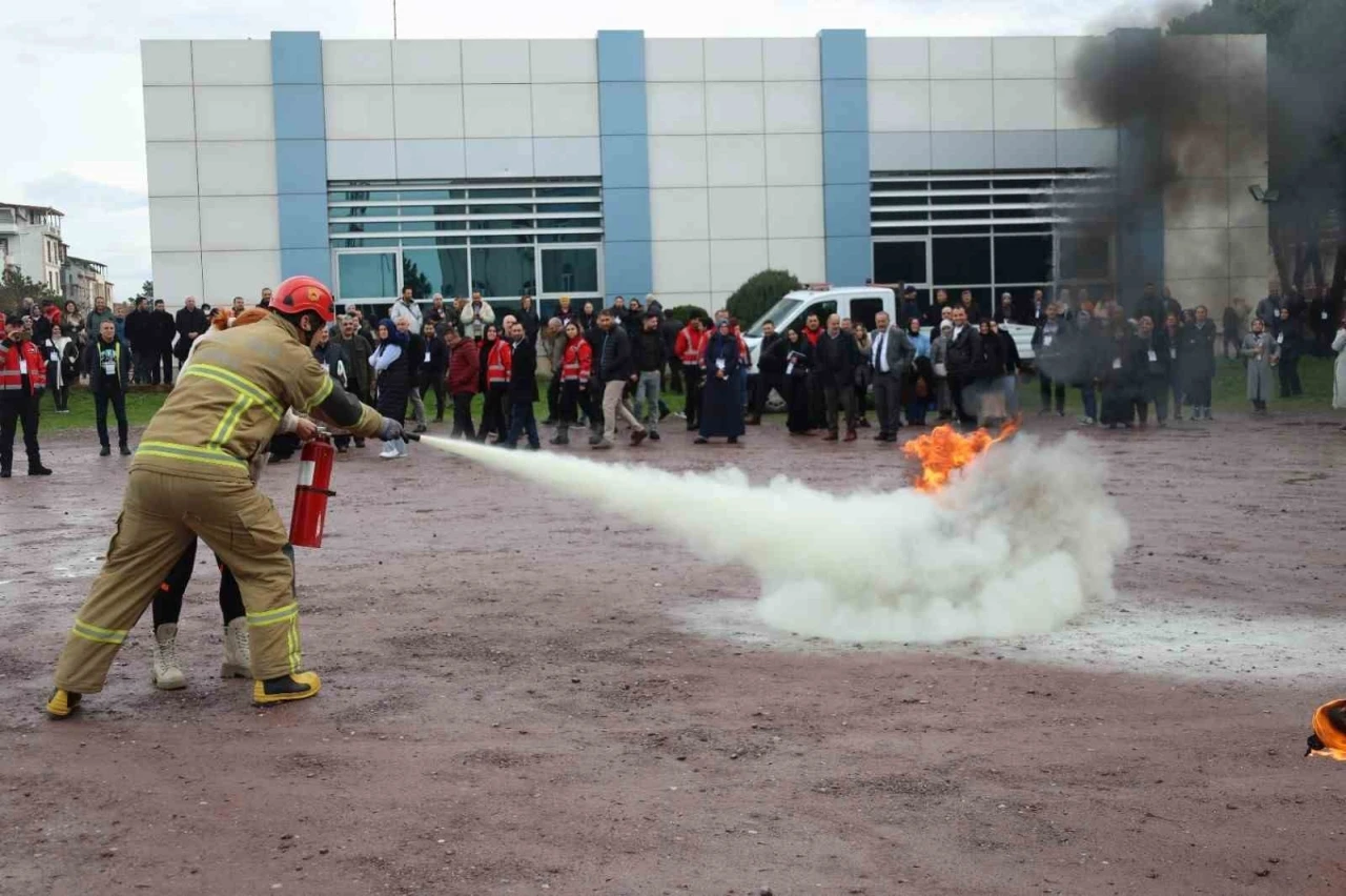 Uzmanlardan afetlere hazırlık eğitimi
