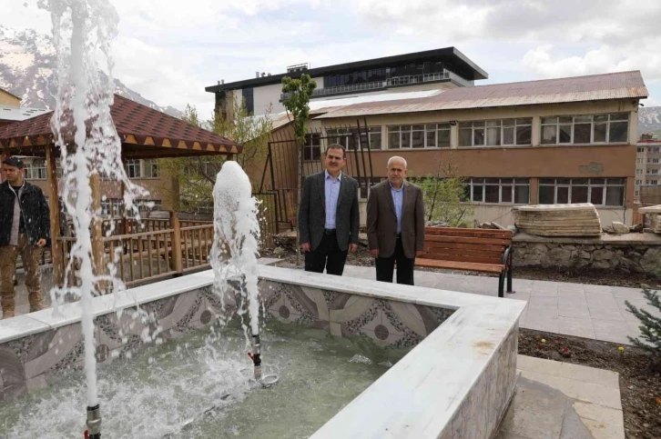 Vali Akbıyık, peyzaj çalışmalarını denetledi
