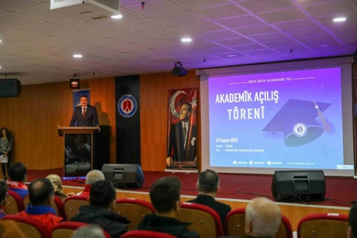 Vali Ali Çelik, üniversitenin akademik açılışına katıldı
