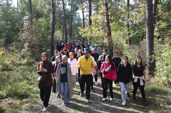 Vali Aslan gençlerle doğa yürüyüşü yaptı
