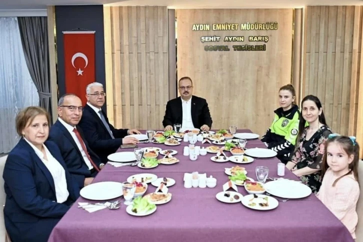 Vali Canbolat şehit aileleri, gaziler ve gazi yakınları ile iftarda buluştu
