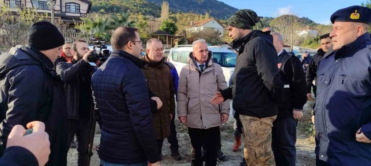 Vali Dallı’dan Kastamonu’daki fırtına ile ilgili açıklama:
