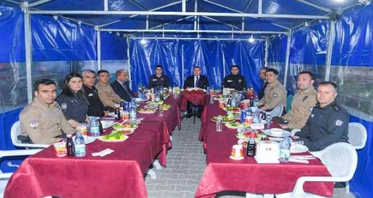 Vali Elban polislerle iftarda buluştu