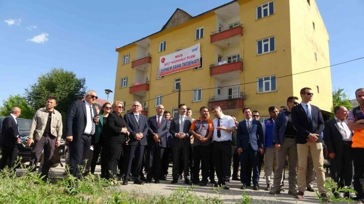 Vali Gündüzöz: “Afetlere önceden hazır olmak son derece önemli”
