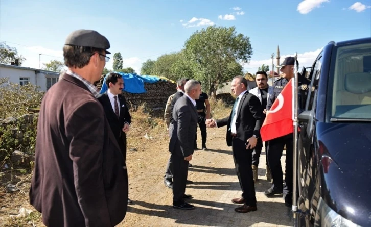 Vali, ilçede köy ziyaretleri yaparak, vatandaşların sorun ve taleplerini dinledi
