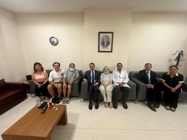 Vali İlhami Aktaş’tan, Kıbrıs Gazisi Ahmet Cahit Önder’e geçmiş olsun ziyareti

