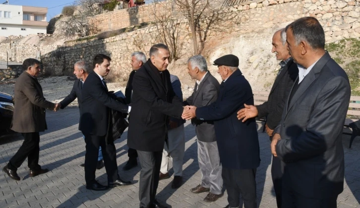 Vali Mahmut Çuhadar, köylülerin sorunlarını dinledi
