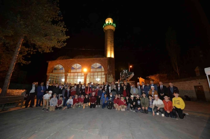 Vali Memiş Kuran kursu öğrencileri ile iftar açtı
