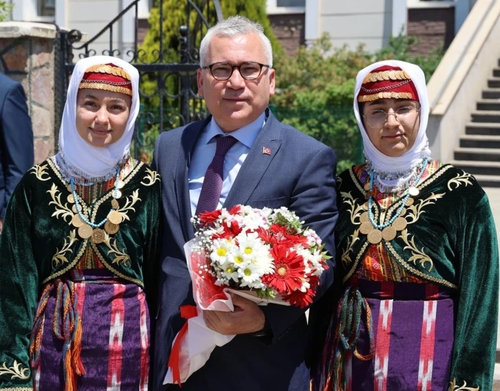 Vali Şimşek İlçe ziyaretlerine devam ediyor
