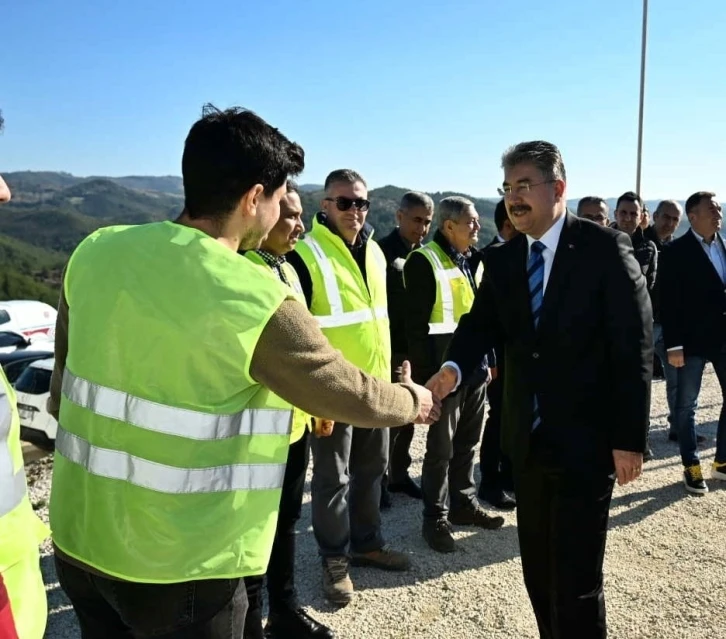 Vali Yılmaz: "Barajı tamamlandığında 15 bin hektar toprak suyla buluşacak"
