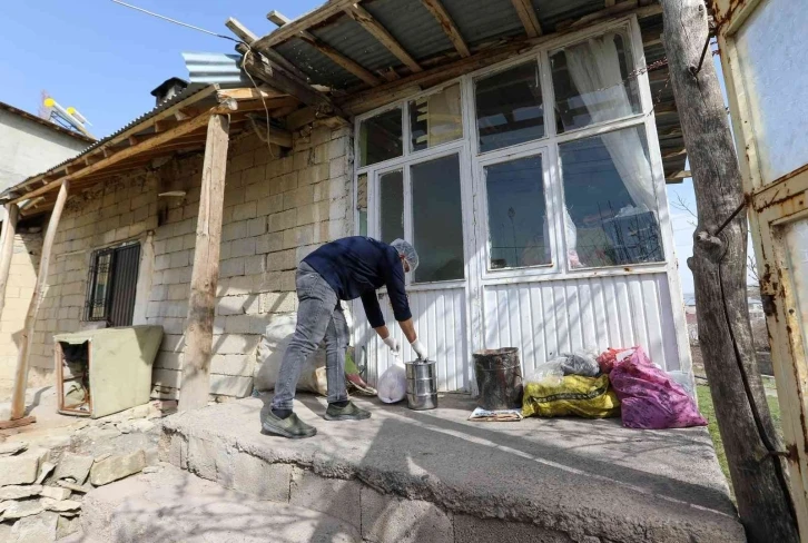 Van Büyükşehir Belediyesinden günlük 2 bin kişiye sıcak yemek
