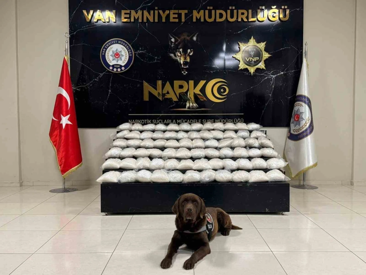 Van’da 143 kilo metamfetamin maddesi ele geçirildi
