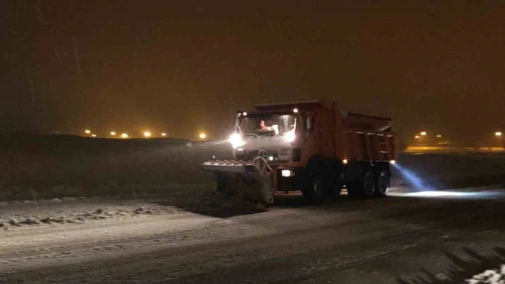 Van’da 492 yerleşim yerinin yolu ulaşıma kapandı
