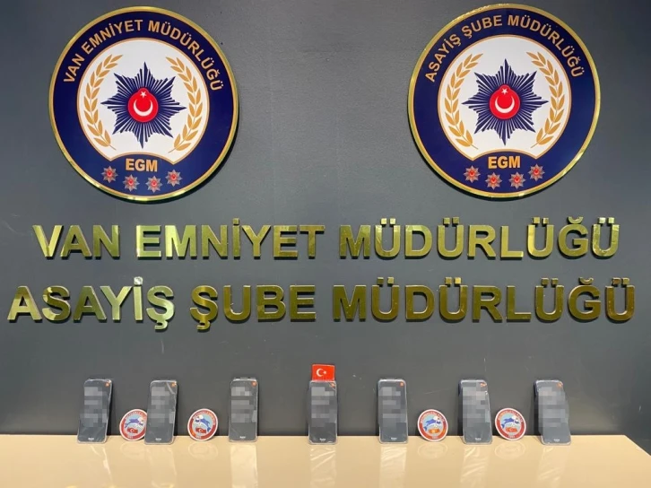 Van’da farklı suçlardan aranan 13 kişi tutuklandı
