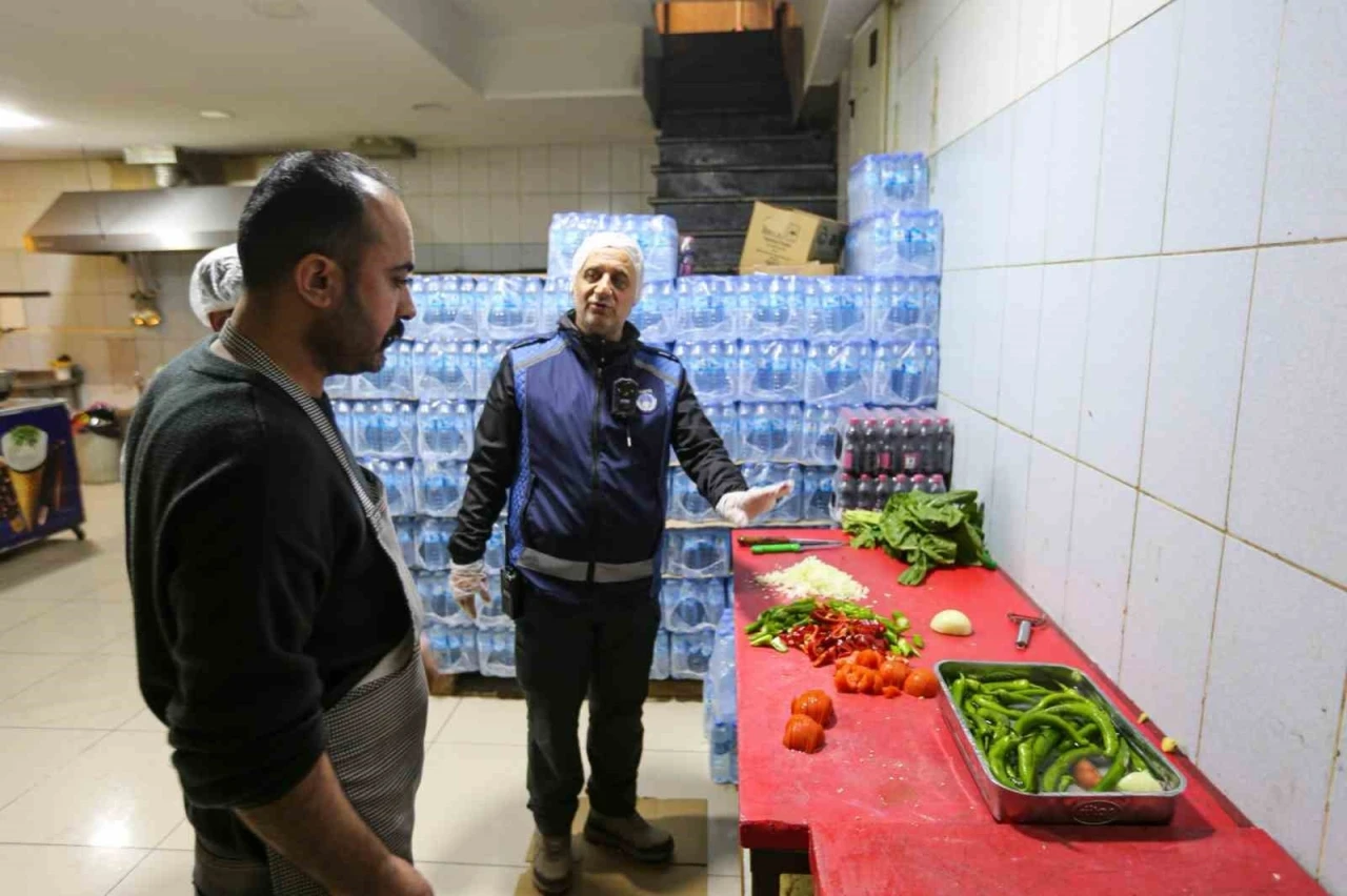 Van’da iftar öncesi lokantalara sıkı denetim
