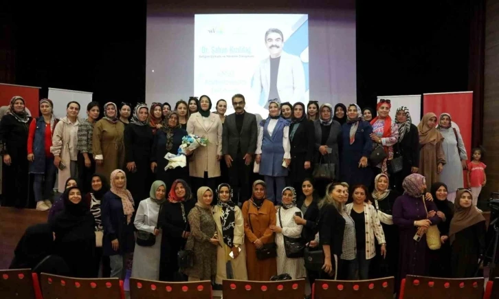 Van’da kadınlara aile içi iletişim semineri
