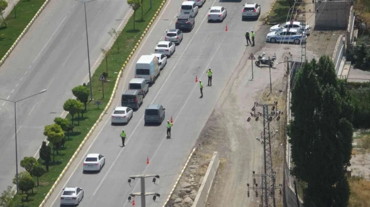 Van’da Kurban Bayramı öncesi karadan ve havadan denetim
