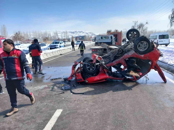 Van’da trafik kazası: 4 yaralı
