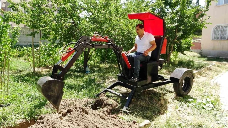 Van’da yerli tırdan sonra yerli kepçe de üretildi
