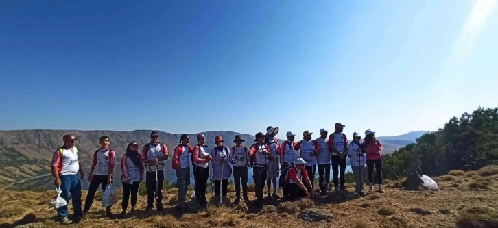 Van Gölü Aktivistler Derneği üyelerinden 40 kilometrelik Nemrut yürüyüşü
