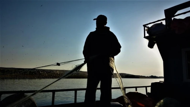 Van Gölü balıkçıları “Vira Bismillah” dedi
