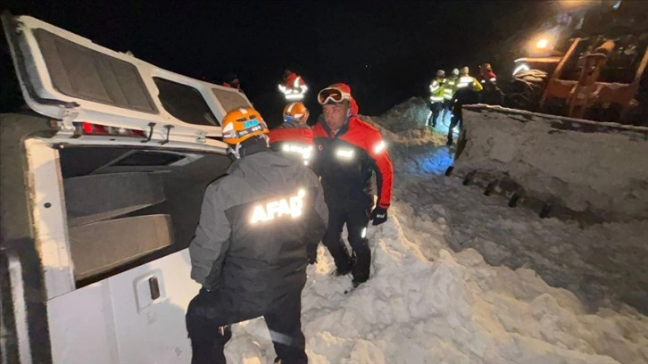 Van-Hakkari Yolu Çığ Felaketi: 1 Ölü, 12 Yaralı