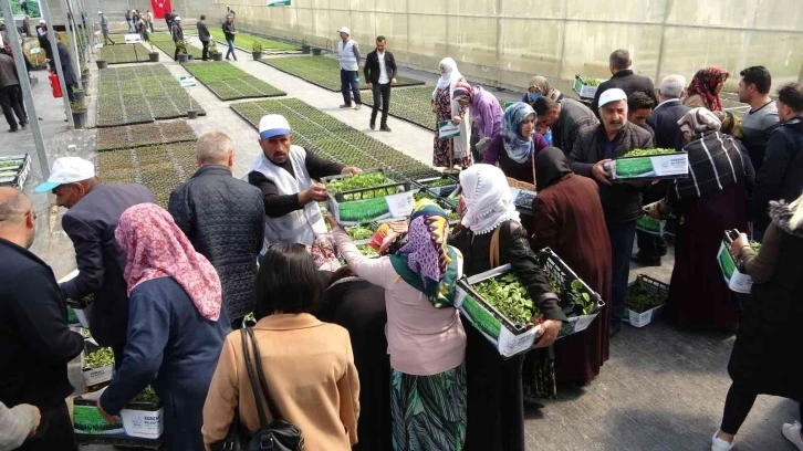 Van Valisi Bilmez: "Bizim hem Van Gölü’ne sahip çıkmamız hem de doğamıza sahip çıkmamız lazım"
