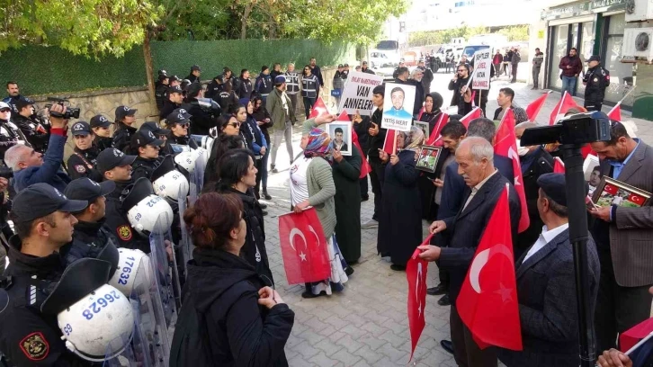 Vanlı anne: “PKK’yı bitirmeden durmayacağız”
