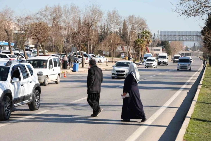 Vatandaşlar ölüm yoluna çare istiyor
