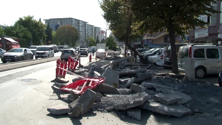 Vatandaşlardan İBB’ye "kaldırım" tepkisi: "Ne amaçla yapılıyor bilmiyoruz"
