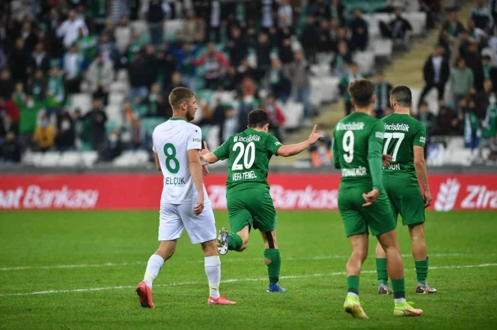 Vefa Temel: "Bursaspor camiası düştüğü yerden kalkmasını bilir"
