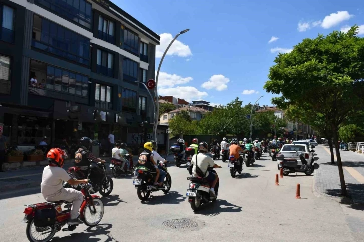 Vezirköprü’de motosiklet tutkunları bir araya geldi
